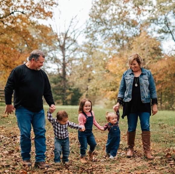 Meet your Posher, Cindy - Picture 1 of 1